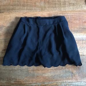 Black scalloped shorts🖤🖤